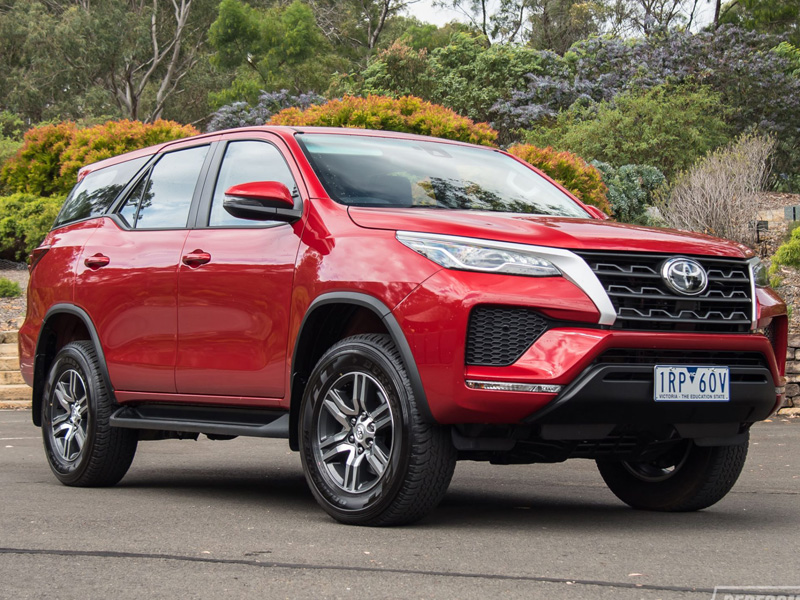 bán xe Hilux 2019AT 24L bản E